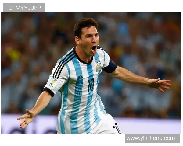 42岁足球明星的传奇人生与职业生涯的辉煌成就回顾 42岁足球明星的传奇人生与职业生涯的辉煌成就回顾