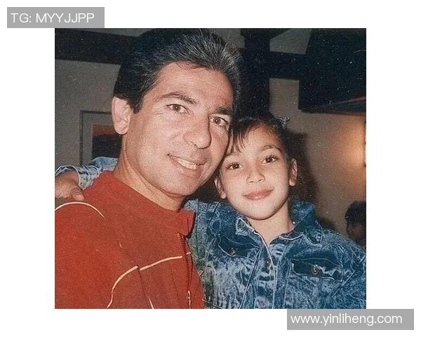 从青涩少年到足球明星的成长之路与成功秘诀解析